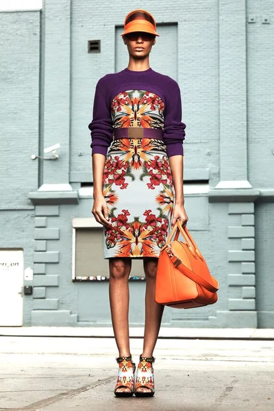 Look 4